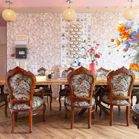 Grand Museum Hotel, Bw Signature Collection Hotel