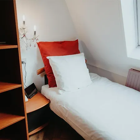 Grand Museum Hotel, Bw Signature Collection