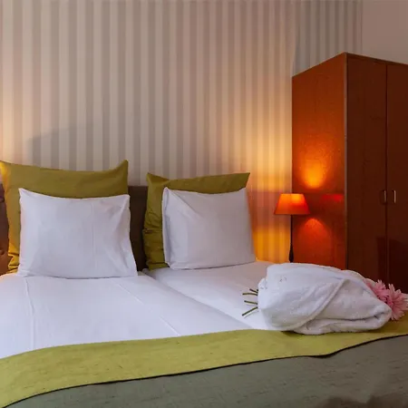 Grand Museum Hotel, Bw Signature Collection 4* Delft