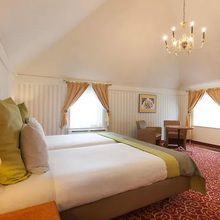Grand Museum Hotel, Bw Signature Collection 4*