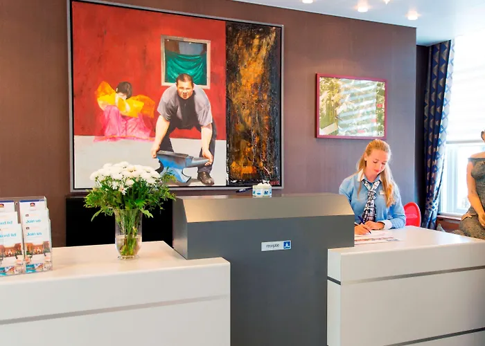 Grand Museum Hotel, Bw Signature Collection Hotel 4*