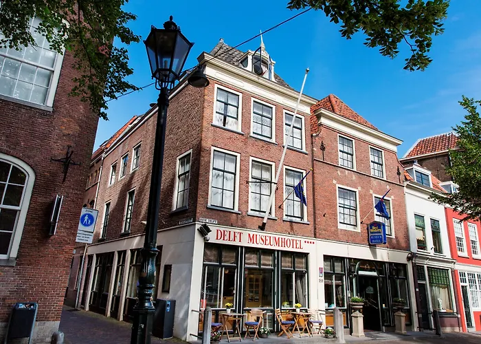 Grand Museum Hotel, Bw Signature Collection Hotel 4*