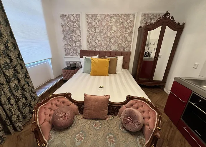 Hotel Grand Museum Hotel, Bw Signature Collection 4*