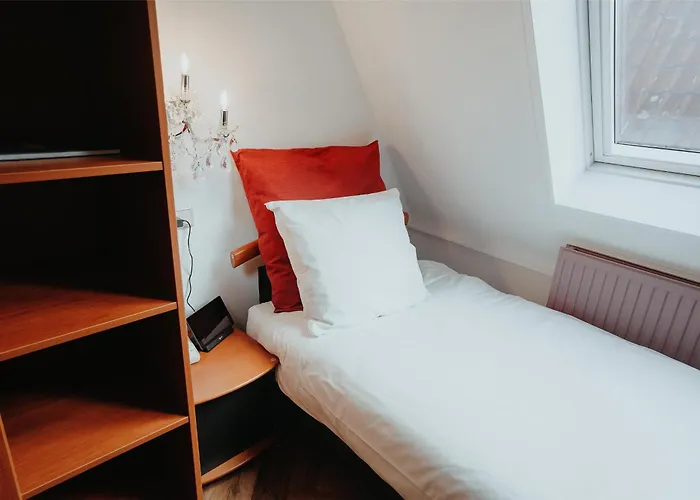 Grand Museum Hotel, Bw Signature Collection