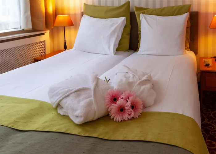 Grand Museum Hotel, Bw Signature Collection Hotel 4*