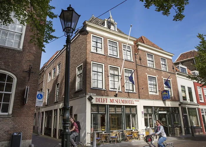 Grand Museum Hotel, Bw Signature Collection 4*