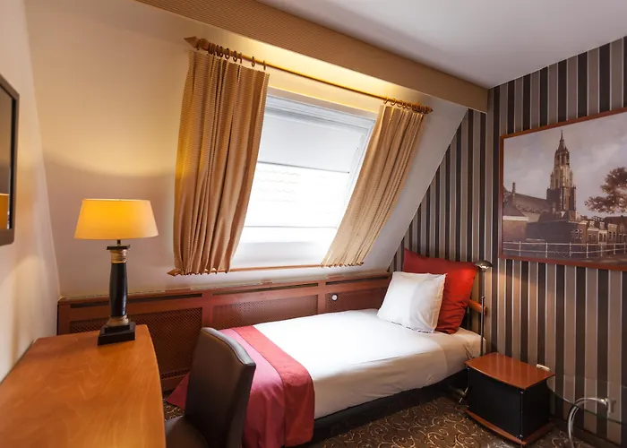 Grand Museum Hotel, Bw Signature Collection 4*