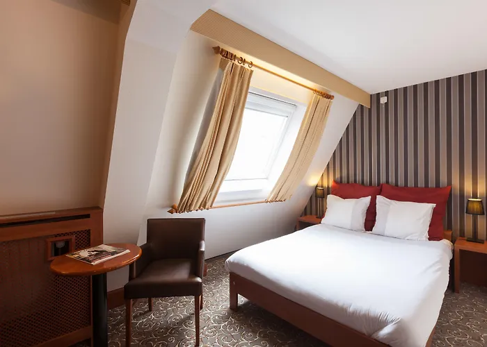 Grand Museum Hotel, Bw Signature Collection 4*