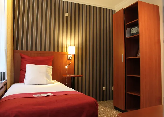 Grand Museum Hotel, Bw Signature Collection