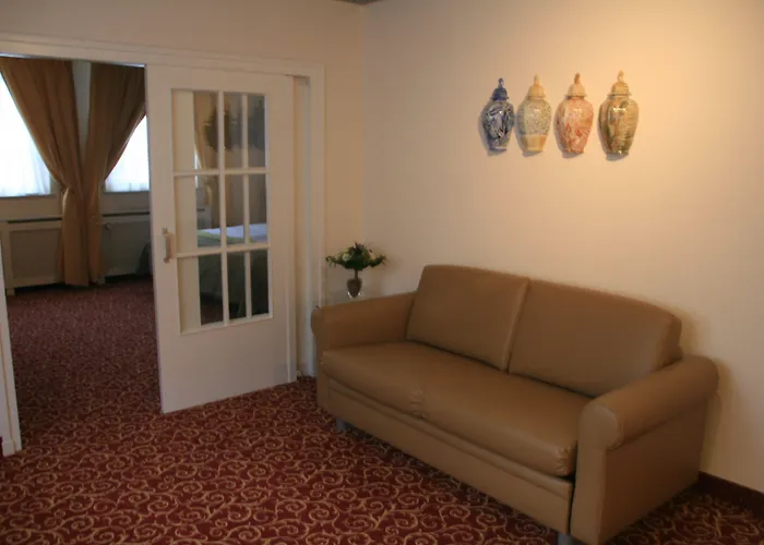 Grand Museum Hotel, Bw Signature Collection