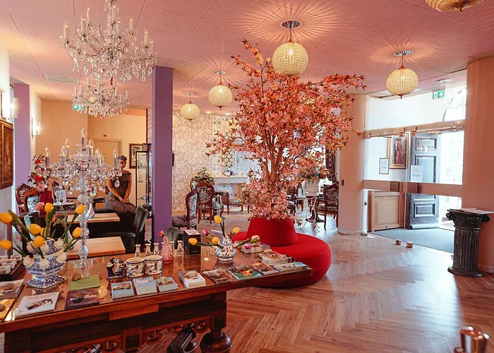 Grand Museum Hotel, Bw Signature Collection